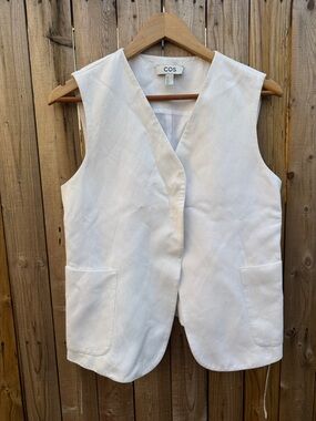 COS White Sleeveless V-Neck Vest